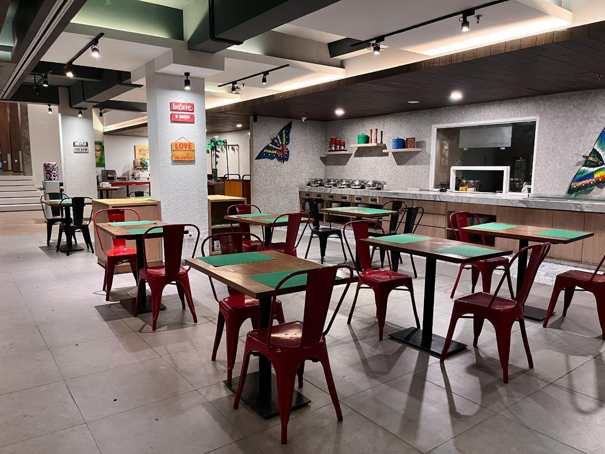 Luminor Hotel Legian Seminyak - Bali Экстерьер фото